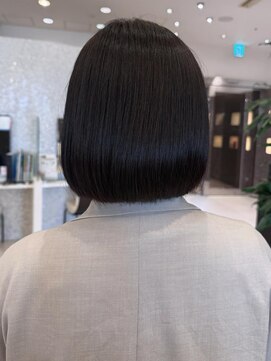 ヴィサージュ ギンザ VISAGE GINZA ツヤ感あふれるナチュラルボブ