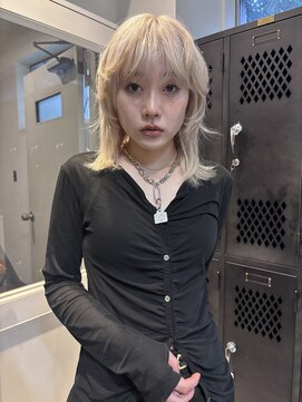 シキ(SIKI) ハイトーン/ハイトーンカラー/レイヤーカット/梅田美容室