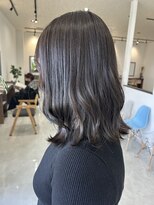 エミュ(emu.)&nbsp;春のカラーチェンジにも◎やわらかグレージュ