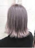 アッシュグレージュロングヘアミルクティベージュカラー