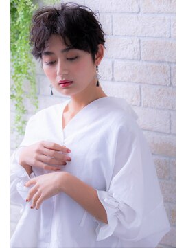 ソア 武蔵小杉(SOAR) 刈り上げ女子セシルカットグラボブ金髪ショートマッシュショート