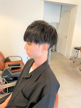 アンティコ(Antico) ナチュラルマッシュ束感ショートモテ髪ツーブロック流行