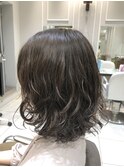 結んでもおろしてもバランス良いヘアスタイルにしたい方に