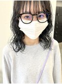黒髪×ミディアムパーマ