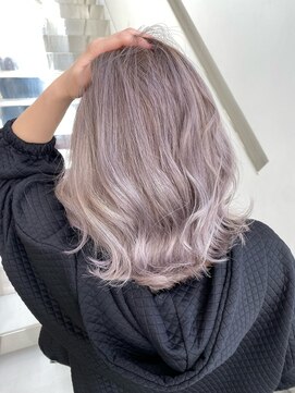 ジイジイ 宇多津店(GIGI) パールホワイト