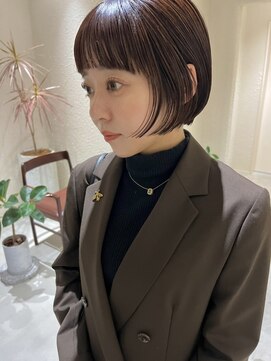 キュー(que) リップラインショート