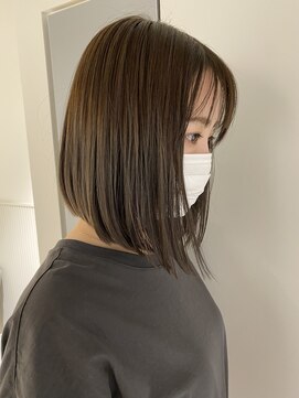 ラベストオイケ(LOVEST OIKE) 少し暗めの透明感グレージュのナチュラルボブ