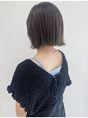 切りっぱなし×グレージュ