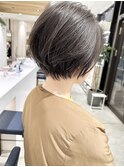 大人黒髪ハンサムショートボブ前下がり前髪なし