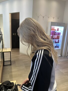 ソワンドブレス 阿倍野店(soin de brace) ホワイトベージュ