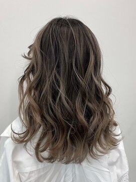 エル(L by truecreation) 韓国/髪質改善/ブリーチ/ダブルカラー/カラー/学割U24/春日部