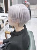 ホワイトシルバー/マッシュショートボブ/マッシュボブ　表参道