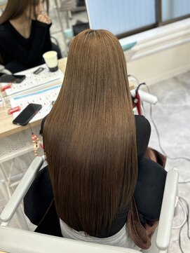 アウラ 近鉄八尾駅前店(Aura) ブリーチ縮毛矯正