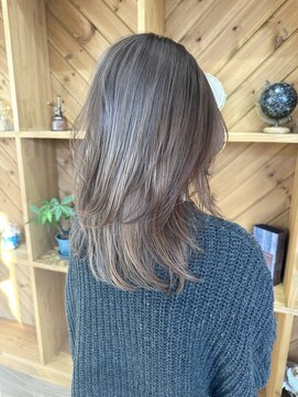 透明感たっぷりアッシュベージュ