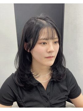 ピリオド 赤坂(Period.) ミディアムレイヤーカット ダークアッシュ 髪質改善 赤坂見附