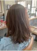 暖かみのあるほんのりピンクベージュ