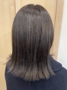 リタヘアー(Lita Hair) 切りっぱなし ミディアム