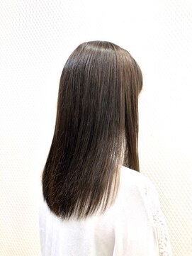 クオリス 上福岡店(QUALIS) ナチュラルストレート/縮毛矯正/20代30代40代/ロング/ベージュ/