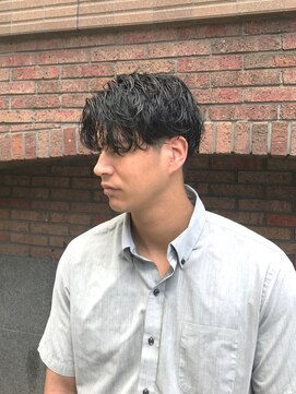 ビーダンディー(Bee dandy) ビジネスツーブロックマッシュショート 束感ナチュラルパーマ