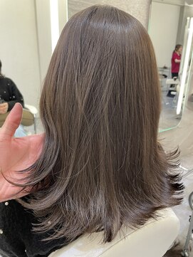 アナ ラーナ(Anna Lanna) シルバーグレージュとボブ【奥村北斗】