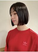 首が長く見えるミニボブ