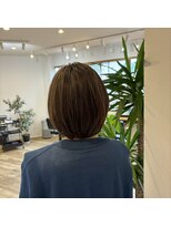 トウキ(touki)&nbsp;艶髪白髪ぼかし大人ショートボブ30代40代50代