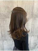 オリーブベージュ