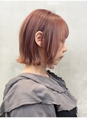 ブリーチピンクベージュボブレイヤーミディアムカットグレージュ