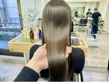 バッカ(BACCA)の写真/梅雨の湿気も怖くない！真っ直ぐすぎないストレートでPREMIUM髪質改善体験を♪