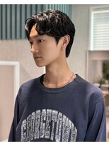 ミーク(meak)&nbsp;癖を活かしたセンターパート