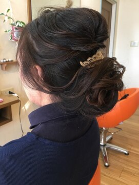 キキ 美容室(KIKI) kikiアップアレンジ★