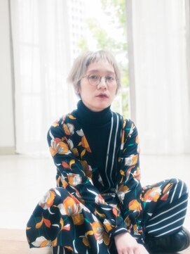 エマージュ 新宿(Emerge) スウェーデンガール