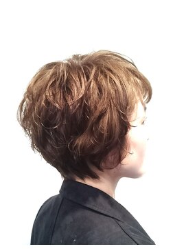 ジェム デザイン ヘアサロン(gem Design Hair Salon) ふんわりショート