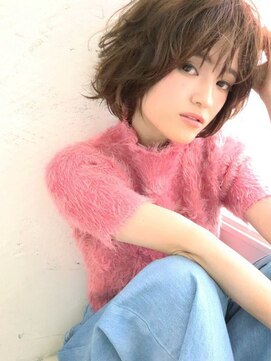 ケアシンサイバシ(CARE shinsaibashi) 気まぐれに揺れるカールが可愛い大人ボブ