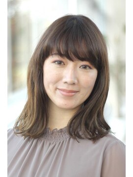 ミスエッセンス(MISS ESSENCE) 大人のナチュラルくびれ外ハネミディ/ミスエッセンス竹下