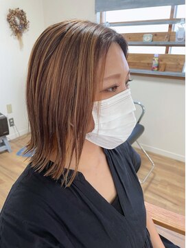 ポノ(Pono) きりっぱなしボブ＋グラデーション＋ハイライト