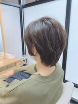 《era》大人女性ショート　イケメン風　暗めグレージュ　みわ