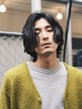 エリマ 調布(elima) パーマ/ツイストスパイラル/ミディアムヘア/センターパート/調布