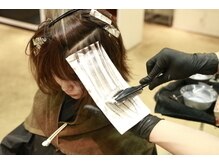 【ハイライト、パーマ】立体感やメリハリのあるショートヘアに