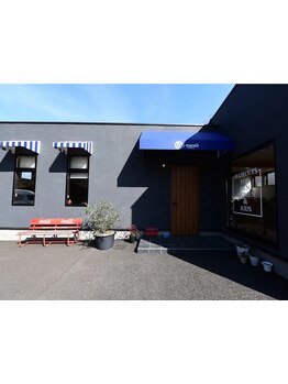 ”友達の所で髪を切る“それ位気楽に通えるサロンを心がけ♪セット面3つ、スタッフ2名の小規模サロン。