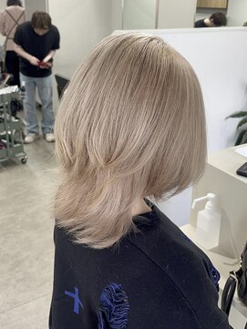 リグ 横浜(Lig.) ミルクティーカラー/ケアブリーチ/ブリーチ/ダブルカラー/ウルフ