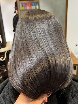 ヘアリゾート粋 新宿三丁目本店 サラ艶ストレート/髪質改善