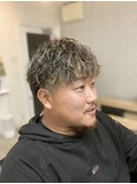 ツイストパーマ＋メッシュカラー（ハイライトカラー）