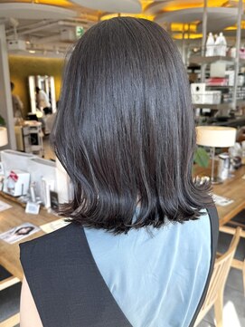 ビーチ(BEACH) 暗くても透明感のあるアッシュグレージュくびれはねミディアム