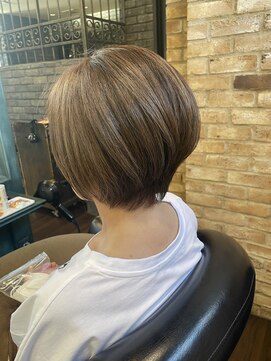 モナン 海老名(Monan) ショートヘア 大人ショート 前下がりショート,くびれショート