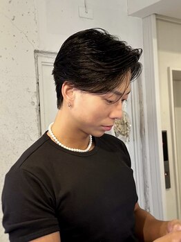 アルジャーノン グリーン(ALGERNON GREEN)の写真/メンズクーポン有★ON/OFF切り替え可能な万能STYLE！仕事でも遊びでも自然に馴染むヘアスタイルをご提案◇