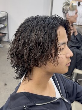 アイトーキョーリタ 渋谷(AI TOKYO Rita) 大人ミディアムサーフカール波巻きツイストスパイラルパーマ渋谷