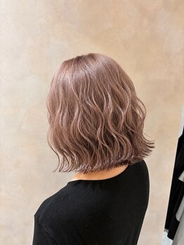 サロンドディバース(Salon de DIVERSE)の写真/髪質や色味、仕上がりに合わせて薬剤を調合♪トレンドを取り入れたあなたにピッタリのカラーをご提案☆