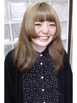 ストロベリーロックス 赤羽1番街店 ミルクティベージュのハイトーンカラー