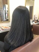 ブルーフィン シセロ(Blue Fin cicero) ダークグレージュ/夏ヘアー/透明感/美シルエット/ツヤ髪ロング